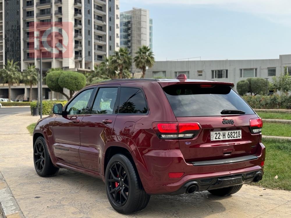 جیپ گراند شیرۆکی